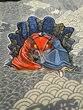 Load image into Gallery viewer, Eritate-goromo - 襟立衣 - [Tsukumogami | Yokai]